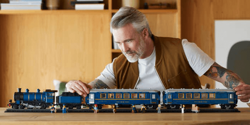 LEGO дорослим